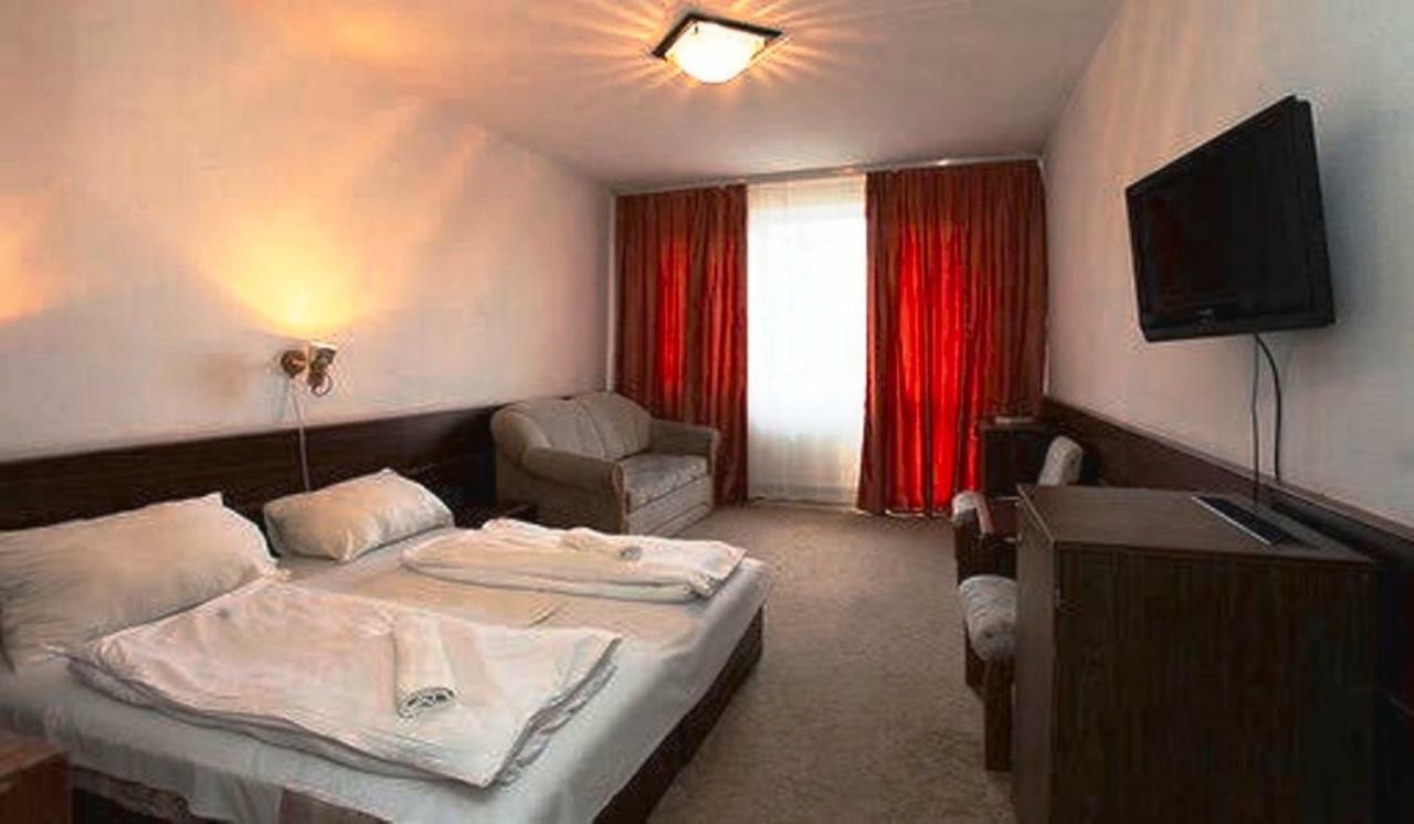 Aranypart Hotel ชิโอฟก ภายนอก รูปภาพ